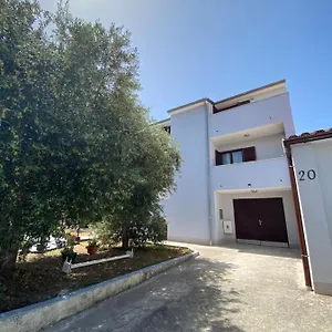 Lungomare Apartament Pula