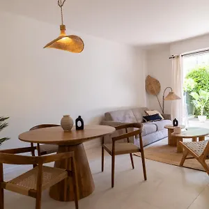 les-palmiers-sci-manou.fr-provencehotel.com/