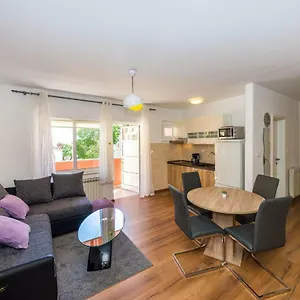  Apartment Simoni Zd